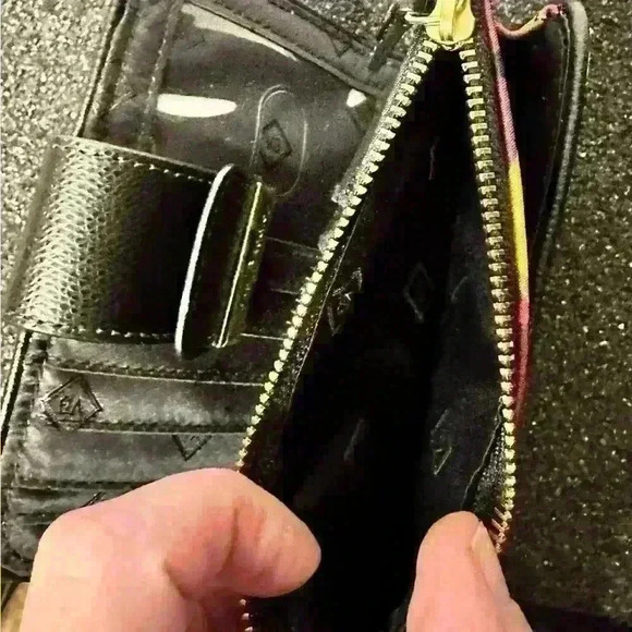 VERA BRADLEY Modern Lights Wallet. Pumpkin, Pink, Wine, And Black. Pinch Lock. - Picture 5 of 11